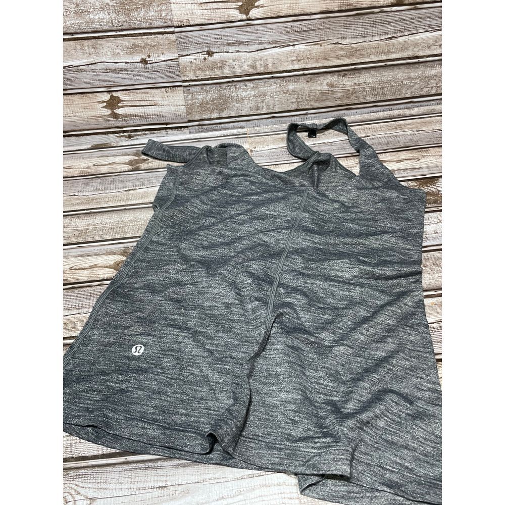 Lulumemon Women's Tank Top Gray Size 6